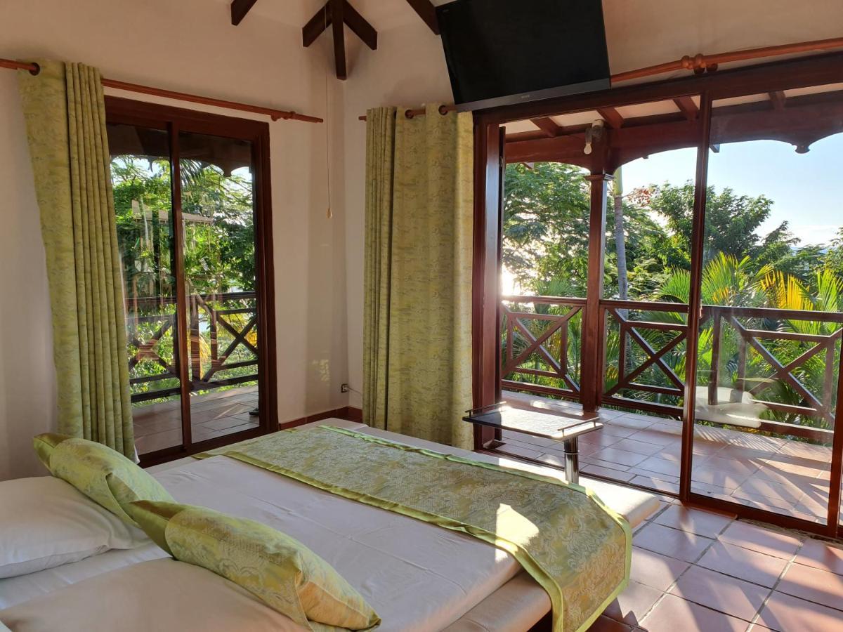 Chambre D'Hotes "Villa Rayon Vert" Deshaies Exterior photo